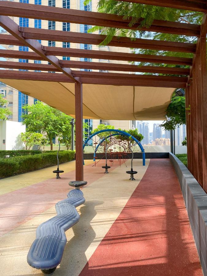 Higuests - Elegant Apt With Terrace Minutes From Burj Khalifa Dubai Exterior photo